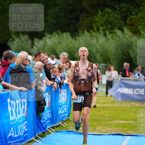 30.08.2026 - Elbe Triathlon Hamburg LAZAROV Photography http://msf.ph/oto/10060682 30.08.2026 11:41:49 Ziel 795, 1272, 1310 meine-sportfotos.de