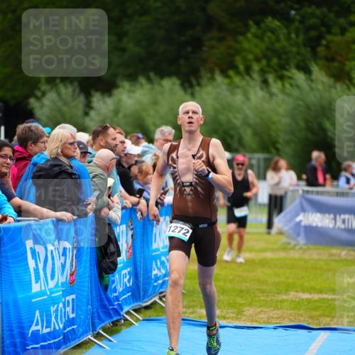 30.08.2026 - Elbe Triathlon Hamburg LAZAROV Photography http://msf.ph/oto/10060685 30.08.2026 11:41:49 Ziel 795, 1272, 1310 meine-sportfotos.de