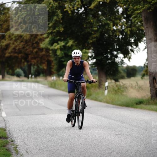 30.08.2026 - Elbe Triathlon Hamburg Michael Burmester http://msf.ph/oto/10060686 30.08.2026 11:51:42 Radfahren 1674 meine-sportfotos.de