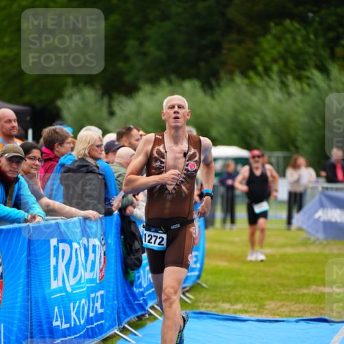 30.08.2026 - Elbe Triathlon Hamburg LAZAROV Photography http://msf.ph/oto/10060688 30.08.2026 11:41:49 Ziel 795, 1272, 1310 meine-sportfotos.de