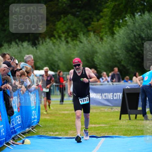 30.08.2026 - Elbe Triathlon Hamburg LAZAROV Photography http://msf.ph/oto/10060707 30.08.2026 11:41:54 Ziel 720, 1272, 1310 meine-sportfotos.de
