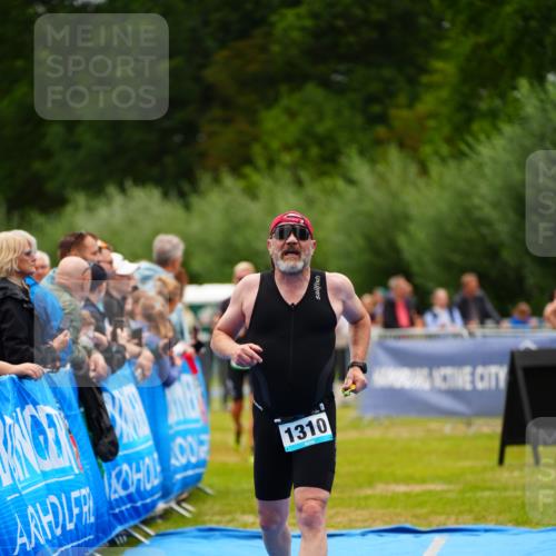 30.08.2026 - Elbe Triathlon Hamburg LAZAROV Photography http://msf.ph/oto/10060712 30.08.2026 11:41:56 Ziel 720, 1310 meine-sportfotos.de