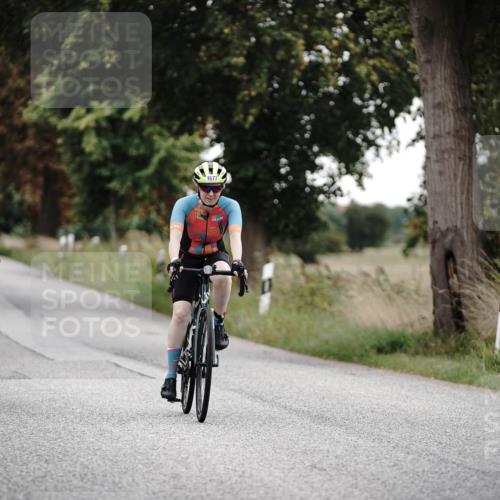 30.08.2026 - Elbe Triathlon Hamburg Michael Burmester http://msf.ph/oto/10060715 30.08.2026 11:52:43 Radfahren 1608, 1677 meine-sportfotos.de