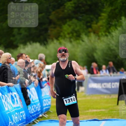 30.08.2026 - Elbe Triathlon Hamburg LAZAROV Photography http://msf.ph/oto/10060719 30.08.2026 11:41:56 Ziel 720, 1310 meine-sportfotos.de