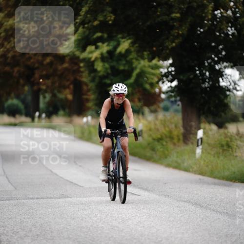 30.08.2026 - Elbe Triathlon Hamburg Michael Burmester http://msf.ph/oto/10060723 30.08.2026 11:53:29 Radfahren 1669 meine-sportfotos.de