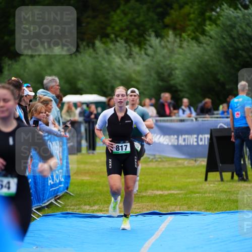 30.08.2026 - Elbe Triathlon Hamburg LAZAROV Photography http://msf.ph/oto/10060793 30.08.2026 11:42:19 Ziel 792, 817, 864 meine-sportfotos.de