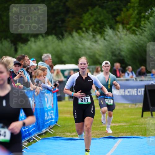 30.08.2026 - Elbe Triathlon Hamburg LAZAROV Photography http://msf.ph/oto/10060803 30.08.2026 11:42:20 Ziel 792, 817, 864 meine-sportfotos.de