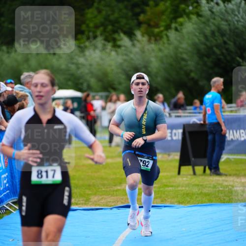 30.08.2026 - Elbe Triathlon Hamburg LAZAROV Photography http://msf.ph/oto/10060820 30.08.2026 11:42:21 Ziel 792, 817, 864 meine-sportfotos.de