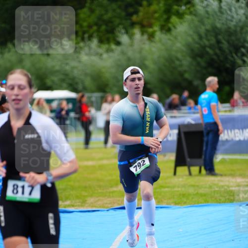 30.08.2026 - Elbe Triathlon Hamburg LAZAROV Photography http://msf.ph/oto/10060825 30.08.2026 11:42:22 Ziel 792, 817, 864 meine-sportfotos.de