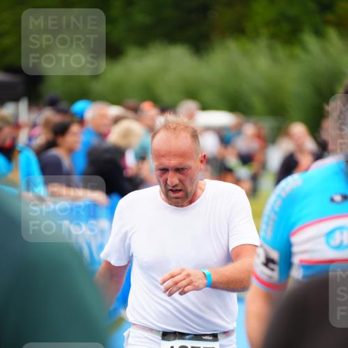 30.08.2026 - Elbe Triathlon Hamburg LAZAROV Photography http://msf.ph/oto/10060952 30.08.2026 11:43:00 Ziel 768, 805, 918, 1257, 1303, 1316, 1325 meine-sportfotos.de