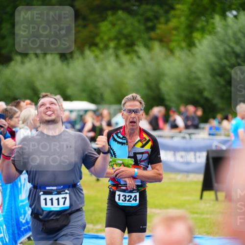 30.08.2026 - Elbe Triathlon Hamburg LAZAROV Photography http://msf.ph/oto/10061003 30.08.2026 11:43:12 Ziel 768, 1107, 1255, 1316, 1324 meine-sportfotos.de