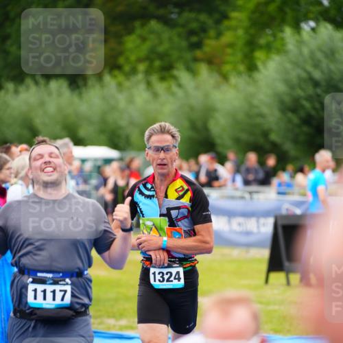 30.08.2026 - Elbe Triathlon Hamburg LAZAROV Photography http://msf.ph/oto/10061007 30.08.2026 11:43:12 Ziel 768, 1107, 1255, 1316, 1324 meine-sportfotos.de