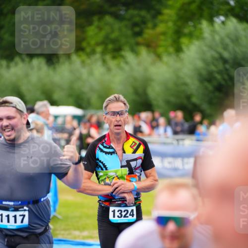 30.08.2026 - Elbe Triathlon Hamburg LAZAROV Photography http://msf.ph/oto/10061009 30.08.2026 11:43:12 Ziel 768, 1107, 1255, 1316, 1324 meine-sportfotos.de