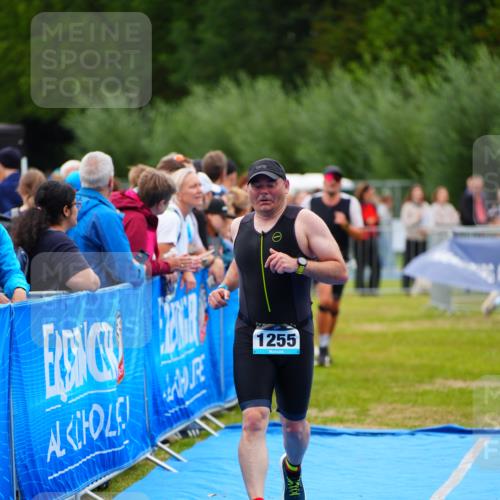 30.08.2026 - Elbe Triathlon Hamburg LAZAROV Photography http://msf.ph/oto/10061032 30.08.2026 11:43:18 Ziel 1242, 1255, 1390 meine-sportfotos.de