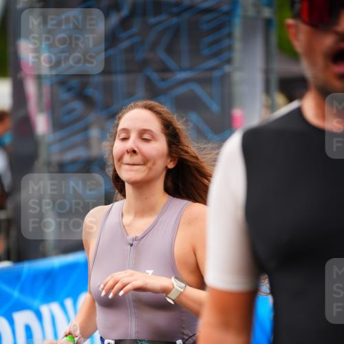 30.08.2026 - Elbe Triathlon Hamburg LAZAROV Photography http://msf.ph/oto/10061067 30.08.2026 11:43:28 Ziel 538, 1156, 1390 meine-sportfotos.de