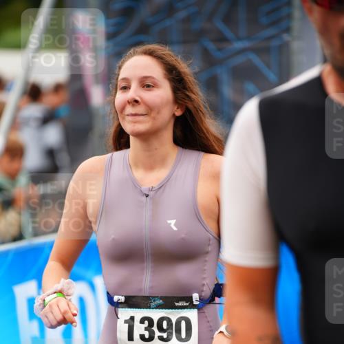 30.08.2026 - Elbe Triathlon Hamburg LAZAROV Photography http://msf.ph/oto/10061071 30.08.2026 11:43:28 Ziel 538, 1156, 1390 meine-sportfotos.de