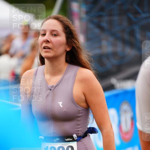 30.08.2026 - Elbe Triathlon Hamburg LAZAROV Photography http://msf.ph/oto/10061075 30.08.2026 11:43:29 Ziel 538, 1156, 1390 meine-sportfotos.de