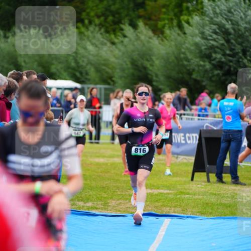 30.08.2026 - Elbe Triathlon Hamburg LAZAROV Photography http://msf.ph/oto/10061144 30.08.2026 11:43:50 Ziel 816, 847, 908, 1345, 1434 meine-sportfotos.de