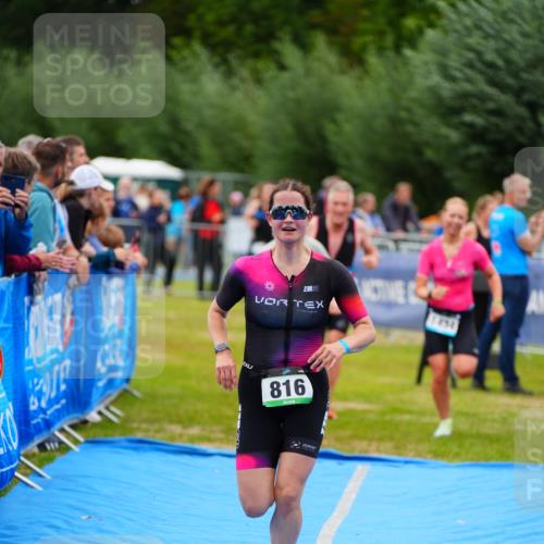 30.08.2026 - Elbe Triathlon Hamburg LAZAROV Photography http://msf.ph/oto/10061152 30.08.2026 11:43:51 Ziel 816, 847, 908, 1345, 1353, 1434 meine-sportfotos.de