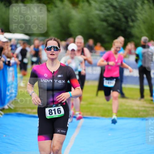 30.08.2026 - Elbe Triathlon Hamburg LAZAROV Photography http://msf.ph/oto/10061163 30.08.2026 11:43:52 Ziel 816, 847, 908, 1345, 1353, 1434 meine-sportfotos.de