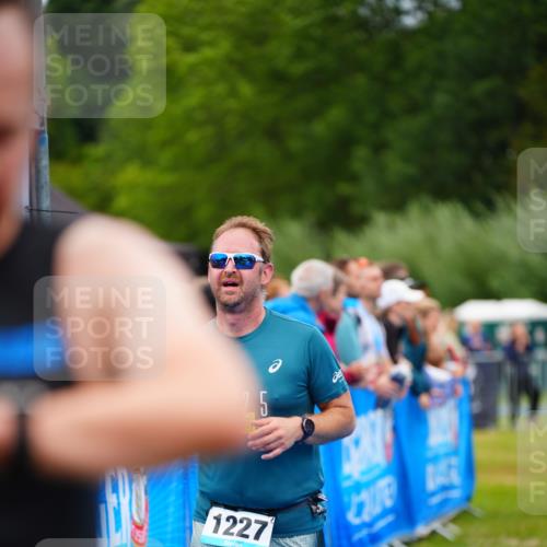 30.08.2026 - Elbe Triathlon Hamburg LAZAROV Photography http://msf.ph/oto/10061207 30.08.2026 11:44:06 Ziel 1227, 1287 meine-sportfotos.de