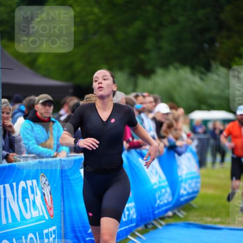 30.08.2026 - Elbe Triathlon Hamburg LAZAROV Photography http://msf.ph/oto/10061292 30.08.2026 11:44:24 Ziel 808, 875, 1239 meine-sportfotos.de