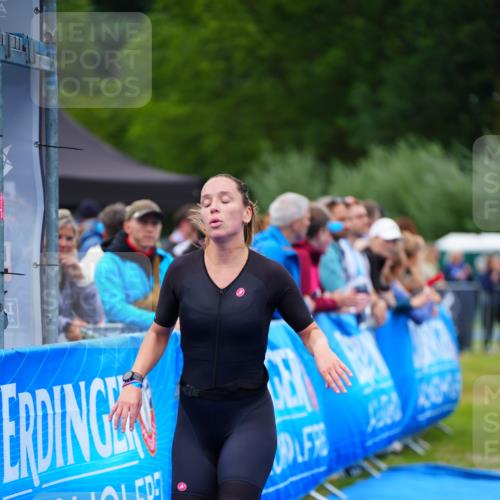 30.08.2026 - Elbe Triathlon Hamburg LAZAROV Photography http://msf.ph/oto/10061296 30.08.2026 11:44:25 Ziel 808, 875, 1239 meine-sportfotos.de