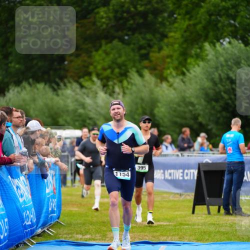 30.08.2026 - Elbe Triathlon Hamburg LAZAROV Photography http://msf.ph/oto/10061334 30.08.2026 11:44:33 Ziel 395, 862, 1154, 1161, 1384 meine-sportfotos.de