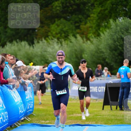 30.08.2026 - Elbe Triathlon Hamburg LAZAROV Photography http://msf.ph/oto/10061343 30.08.2026 11:44:34 Ziel 395, 862, 1154, 1161, 1384 meine-sportfotos.de