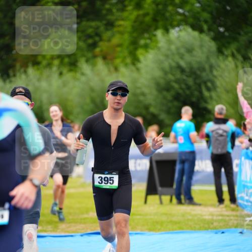 30.08.2026 - Elbe Triathlon Hamburg LAZAROV Photography http://msf.ph/oto/10061384 30.08.2026 11:44:36 Ziel 395, 553, 862, 1154, 1161, 1384 meine-sportfotos.de