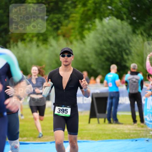 30.08.2026 - Elbe Triathlon Hamburg LAZAROV Photography http://msf.ph/oto/10061387 30.08.2026 11:44:37 Ziel 395, 553, 862, 1154, 1161, 1384 meine-sportfotos.de