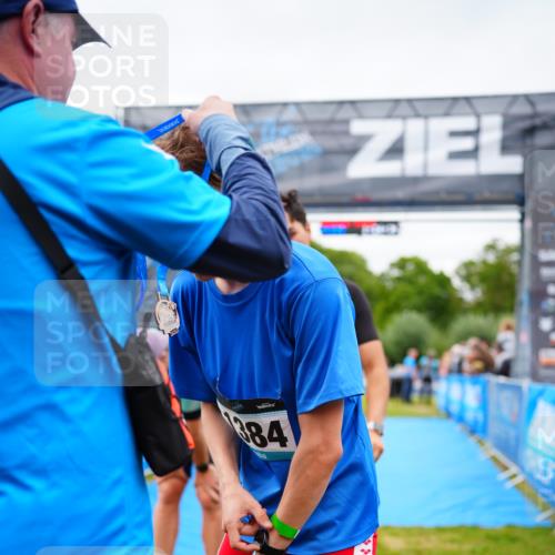 30.08.2026 - Elbe Triathlon Hamburg LAZAROV Photography http://msf.ph/oto/10061422 30.08.2026 11:44:45 Ziel 553, 810, 1258, 1326 meine-sportfotos.de
