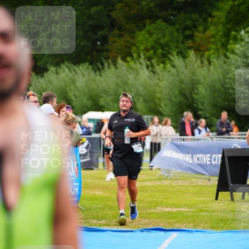 30.08.2026 - Elbe Triathlon Hamburg LAZAROV Photography http://msf.ph/oto/10061478 30.08.2026 11:44:52 Ziel 810, 1082, 1296, 1326 meine-sportfotos.de