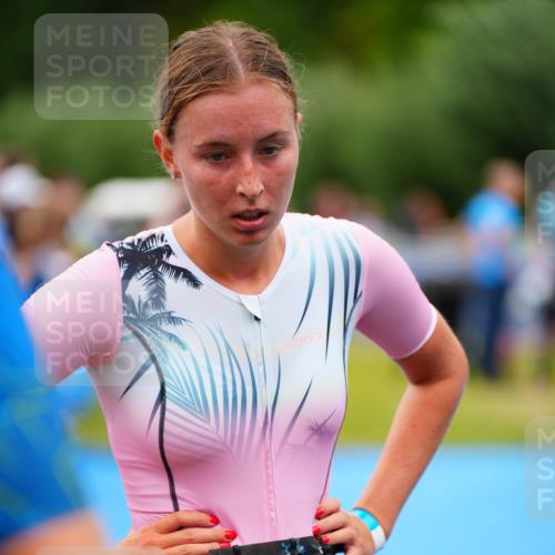 30.08.2026 - Elbe Triathlon Hamburg LAZAROV Photography http://msf.ph/oto/10061496 30.08.2026 11:44:59 Ziel 1082, 1296 meine-sportfotos.de