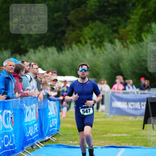 30.08.2026 - Elbe Triathlon Hamburg LAZAROV Photography http://msf.ph/oto/10061602 30.08.2026 11:45:21 Ziel 547, 969, 1265 meine-sportfotos.de