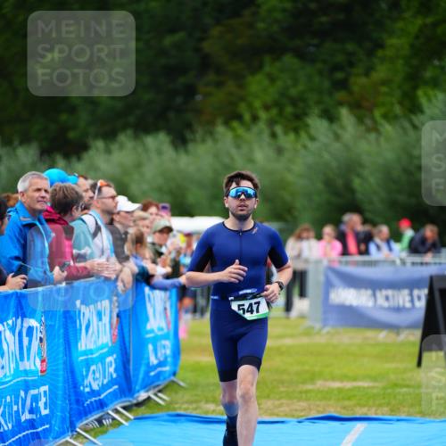 30.08.2026 - Elbe Triathlon Hamburg LAZAROV Photography http://msf.ph/oto/10061605 30.08.2026 11:45:21 Ziel 547, 969, 1265 meine-sportfotos.de