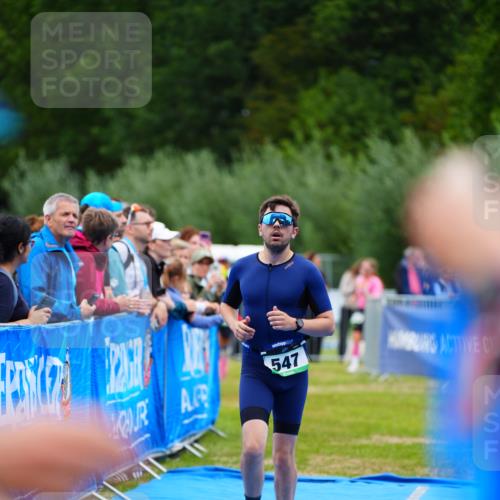 30.08.2026 - Elbe Triathlon Hamburg LAZAROV Photography http://msf.ph/oto/10061609 30.08.2026 11:45:21 Ziel 547, 969, 1265 meine-sportfotos.de