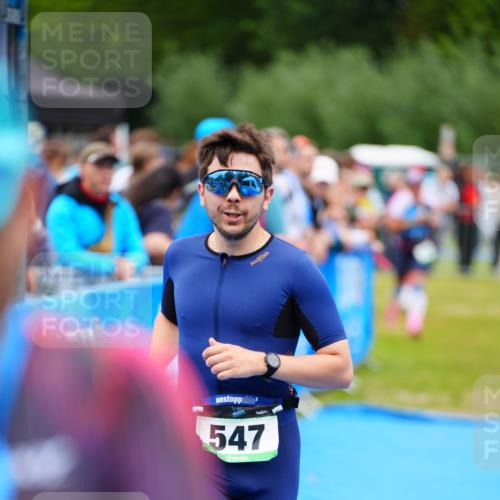 30.08.2026 - Elbe Triathlon Hamburg LAZAROV Photography http://msf.ph/oto/10061616 30.08.2026 11:45:23 Ziel 547, 868, 969 meine-sportfotos.de