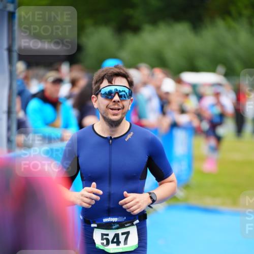 30.08.2026 - Elbe Triathlon Hamburg LAZAROV Photography http://msf.ph/oto/10061619 30.08.2026 11:45:23 Ziel 547, 868, 969 meine-sportfotos.de