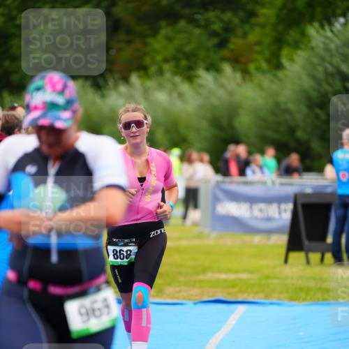 30.08.2026 - Elbe Triathlon Hamburg LAZAROV Photography http://msf.ph/oto/10061683 30.08.2026 11:45:31 Ziel 868, 969, 985 meine-sportfotos.de