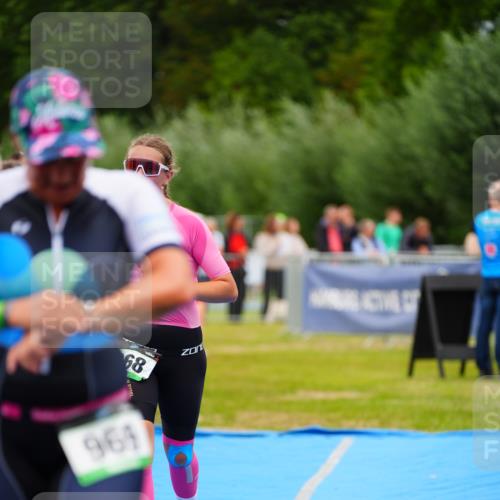 30.08.2026 - Elbe Triathlon Hamburg LAZAROV Photography http://msf.ph/oto/10061690 30.08.2026 11:45:32 Ziel 868, 969, 985 meine-sportfotos.de