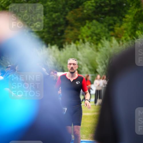 30.08.2026 - Elbe Triathlon Hamburg LAZAROV Photography http://msf.ph/oto/10061722 30.08.2026 11:45:47 Ziel 713, 1248, 1299 meine-sportfotos.de