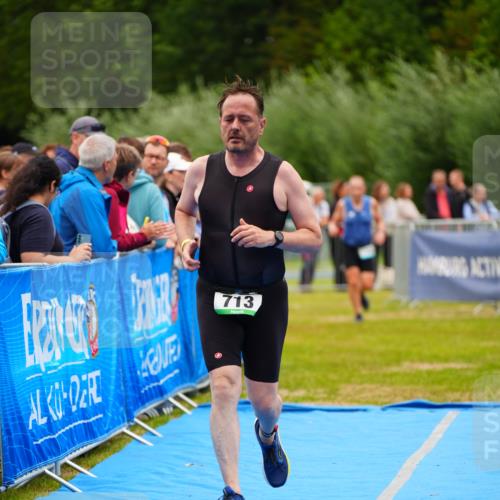 30.08.2026 - Elbe Triathlon Hamburg LAZAROV Photography http://msf.ph/oto/10061749 30.08.2026 11:45:54 Ziel 713, 1338 meine-sportfotos.de