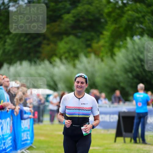 30.08.2026 - Elbe Triathlon Hamburg LAZAROV Photography http://msf.ph/oto/10061787 30.08.2026 11:46:12 Ziel 873 meine-sportfotos.de