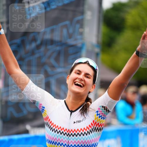 30.08.2026 - Elbe Triathlon Hamburg LAZAROV Photography http://msf.ph/oto/10061791 30.08.2026 11:46:15 Ziel 873 meine-sportfotos.de