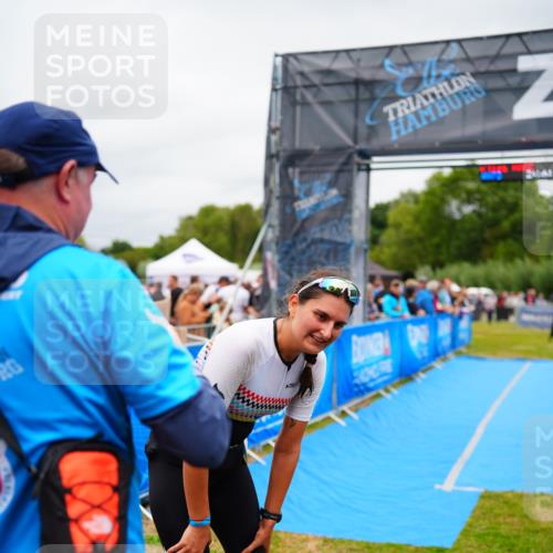30.08.2026 - Elbe Triathlon Hamburg LAZAROV Photography http://msf.ph/oto/10061805 30.08.2026 11:46:17 Ziel  meine-sportfotos.de