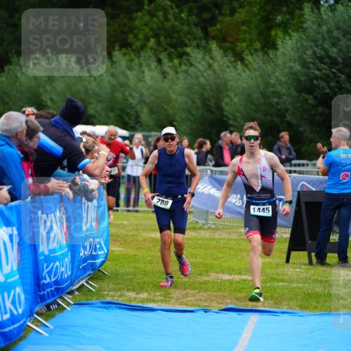 30.08.2026 - Elbe Triathlon Hamburg LAZAROV Photography http://msf.ph/oto/10061880 30.08.2026 11:46:55 Ziel 737, 788, 1445 meine-sportfotos.de