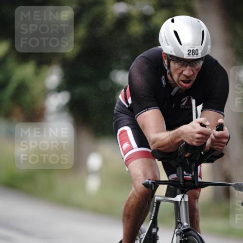 30.08.2026 - Elbe Triathlon Hamburg Michael Burmester http://msf.ph/oto/10061959 30.08.2026 08:54:09 Radfahren 280 meine-sportfotos.de