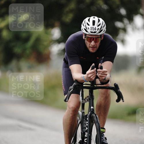 30.08.2026 - Elbe Triathlon Hamburg Michael Burmester http://msf.ph/oto/10061973 30.08.2026 08:54:45 Radfahren 185, 254, 307 meine-sportfotos.de