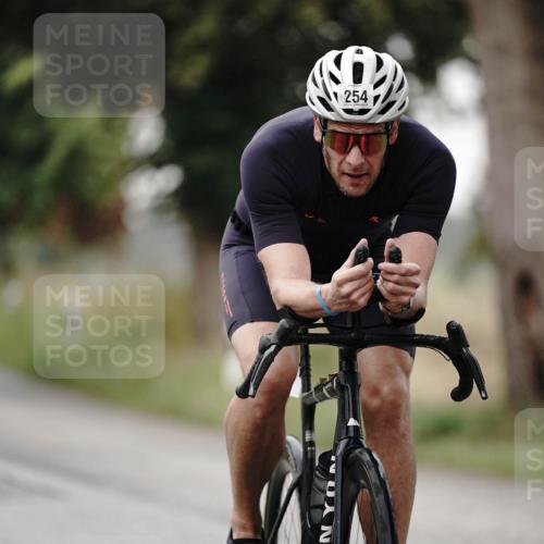 30.08.2026 - Elbe Triathlon Hamburg Michael Burmester http://msf.ph/oto/10061975 30.08.2026 08:54:45 Radfahren 185, 254, 307 meine-sportfotos.de